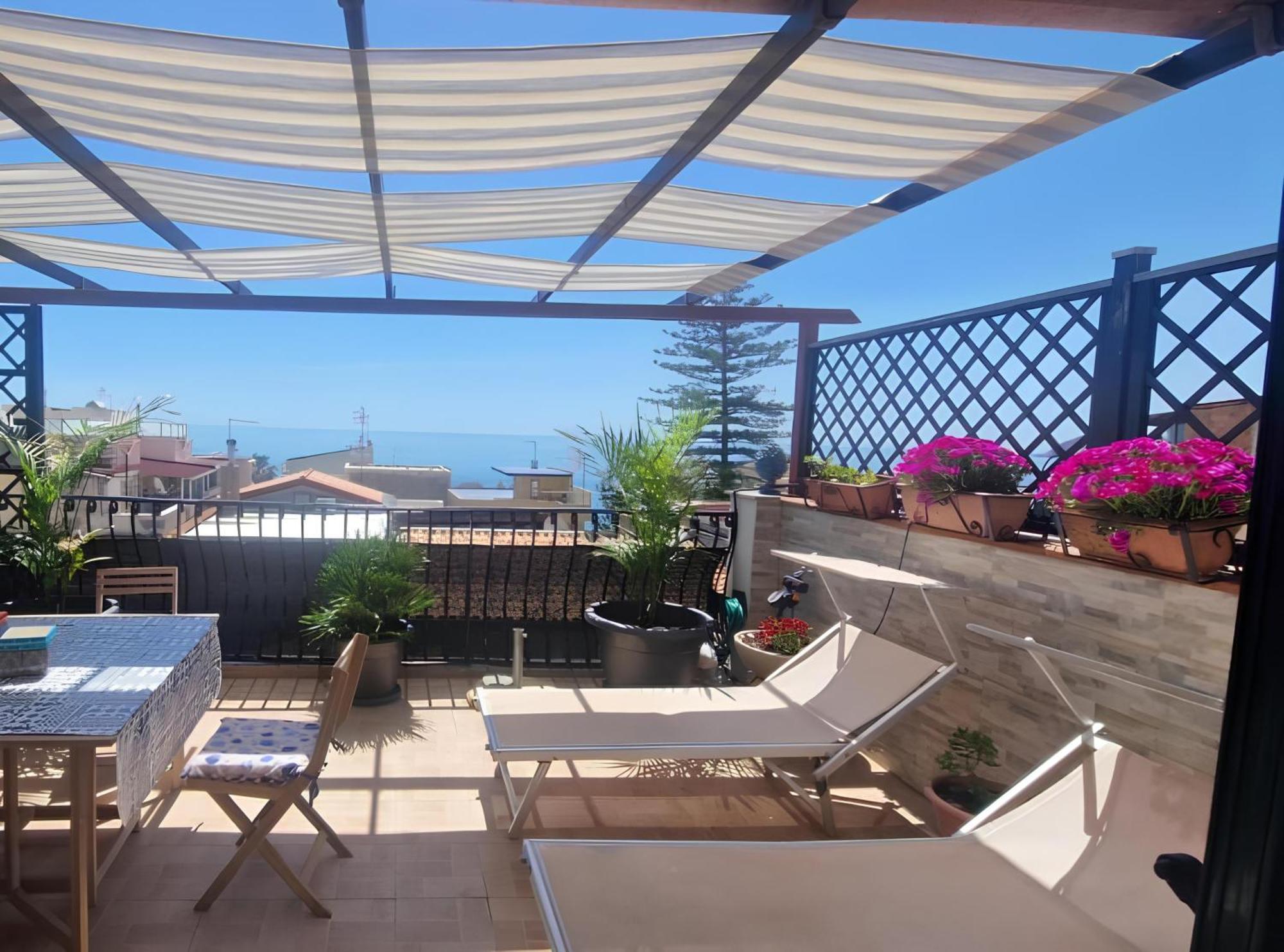 勒托阳尼Terrazza Enjoy公寓 外观 照片